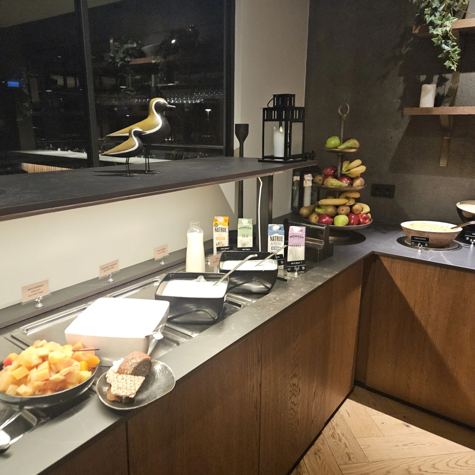 Fruit, yogurt, milk and bread at the Hótel Geysir breakfast buffet